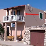 Manora One Bedroom Sućuraj