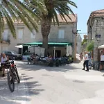 דירה Manora One Bedroom Sućuraj