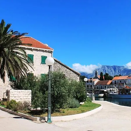 Manora One Bedroom Apartment *